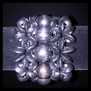 Black Wood beaded bracelet